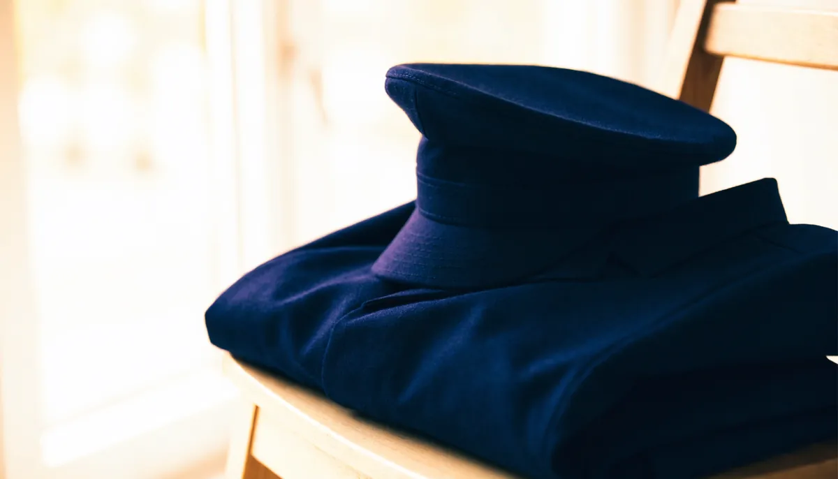 Uniformjacke und Mütze auf einem Stuhl – Heilfürsorge und Anwartschaft